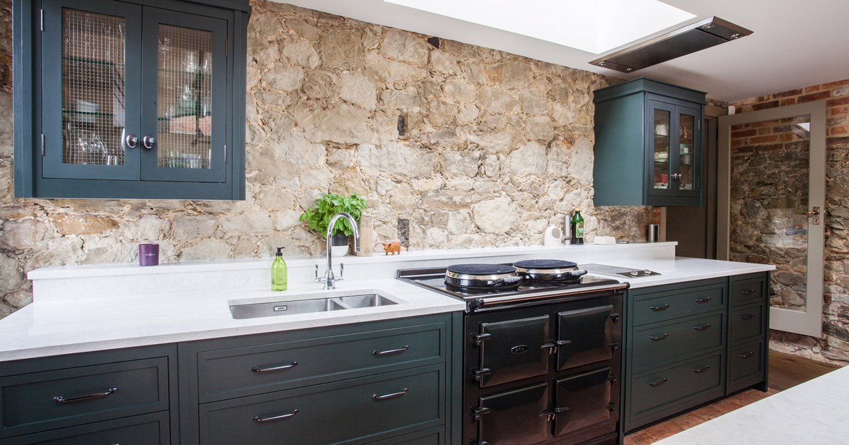 江南娱乐手机app下载安装burlane定制厨房与黑色AGA总控制