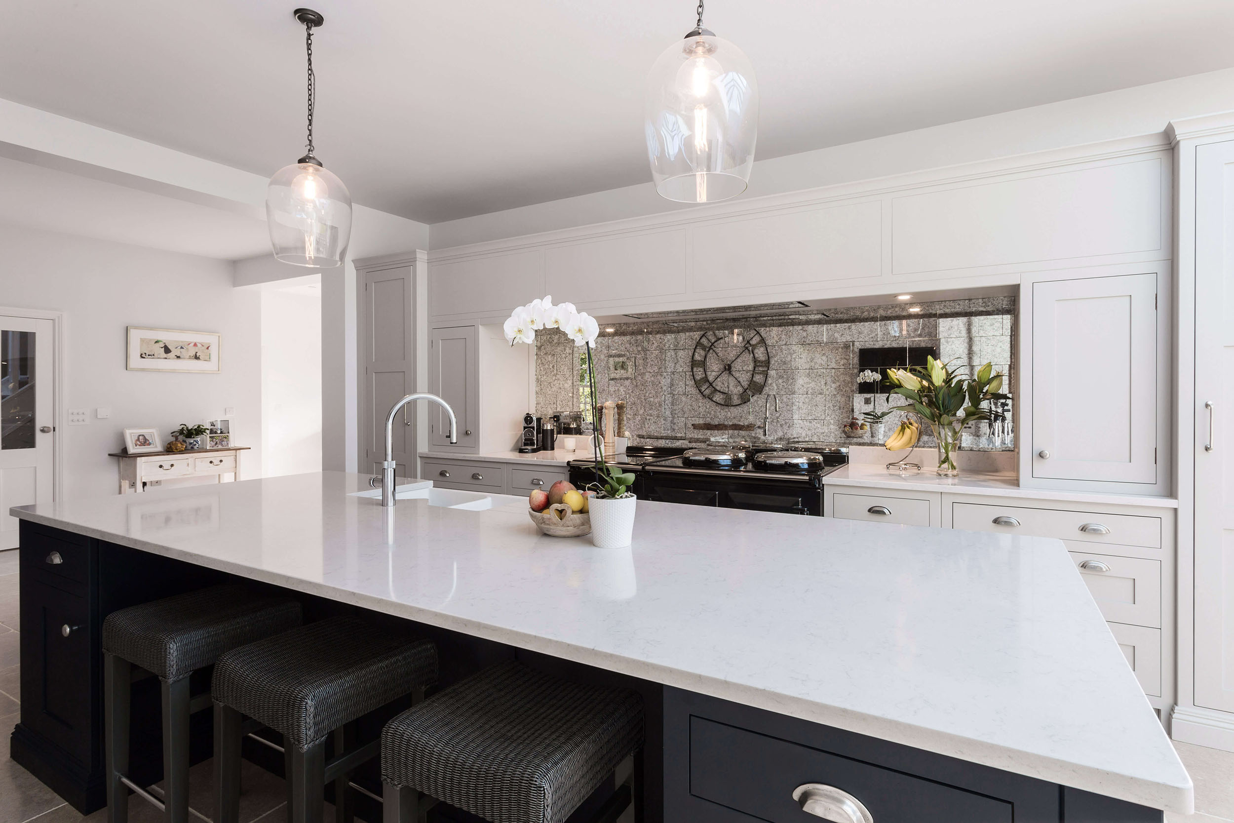 豪华开放式摇床厨房橘