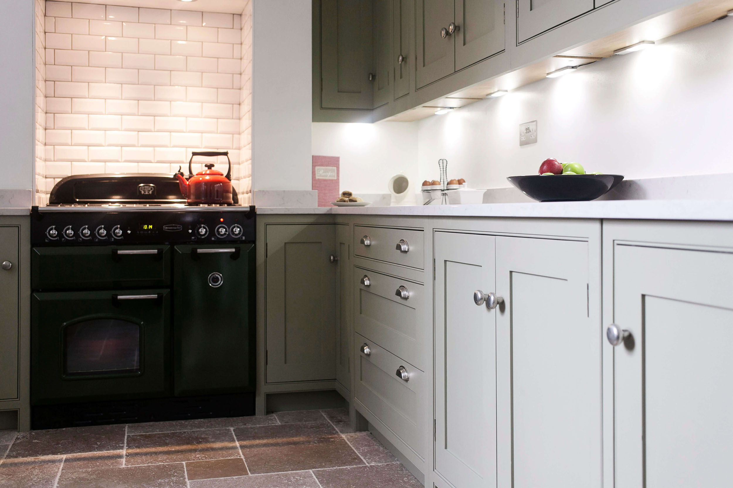 鼠尾草绿色定制摇瓶厨房