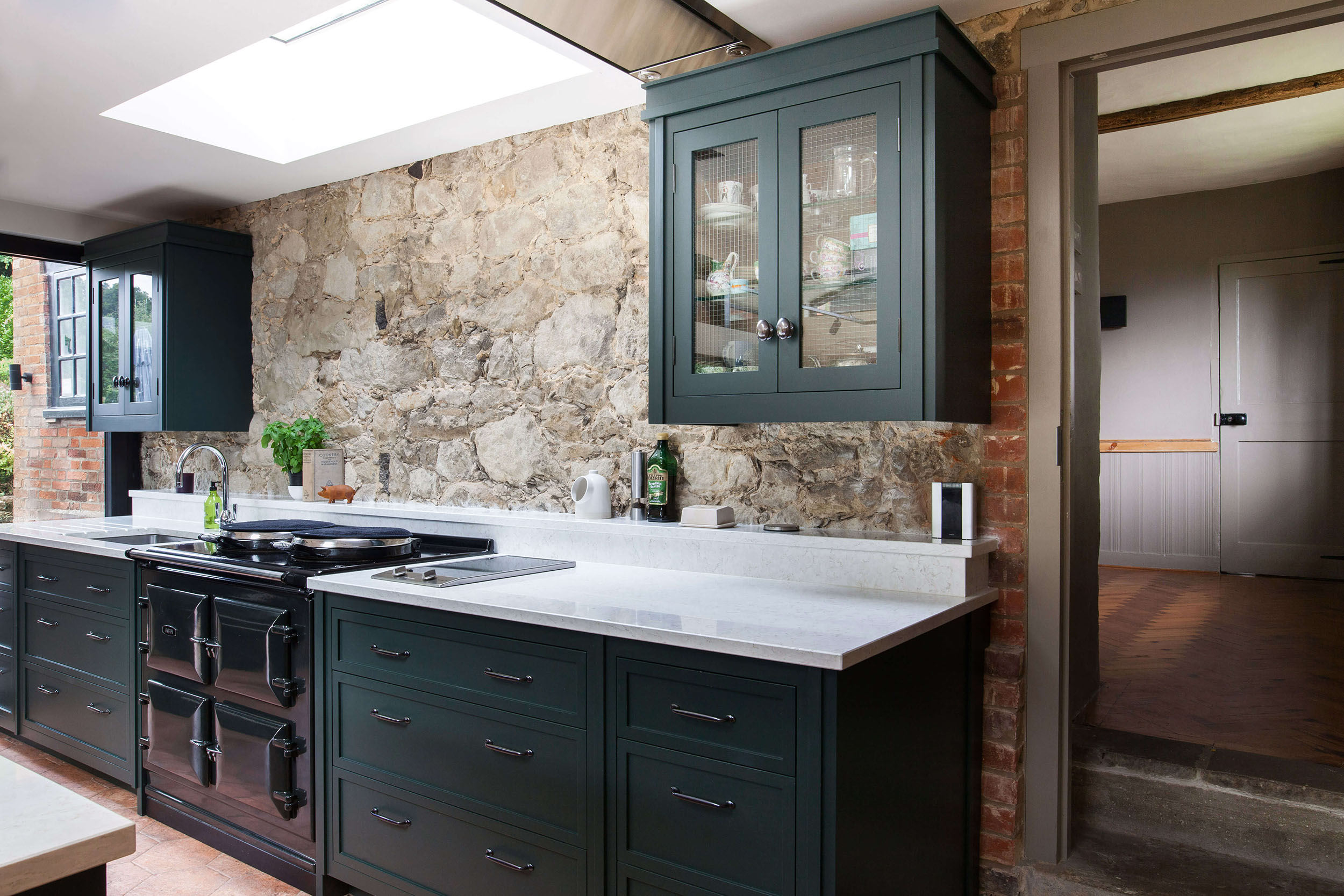 深绿色独立摇床厨房